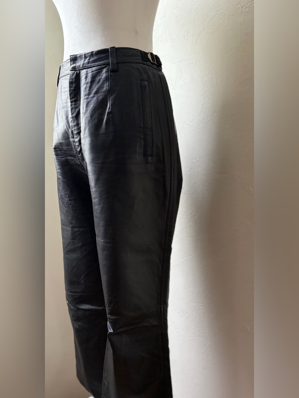 Vintage Newport News Genuine Leather High Rise Cropped Pants Black Size 8 - Picture 7 of 12
